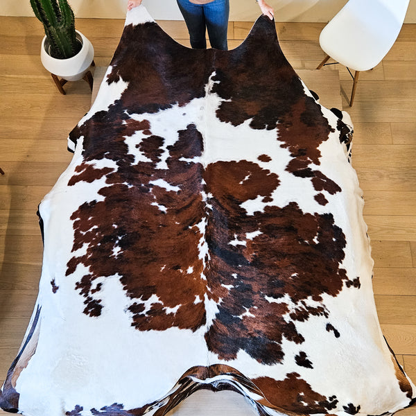 Tricolor Cowhide Rug Size X Large 3756