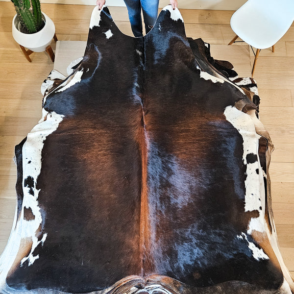Brazilian Chocolate Cowhide Rug Size Large 3960 , Stain Resistant Fur | eCowhides