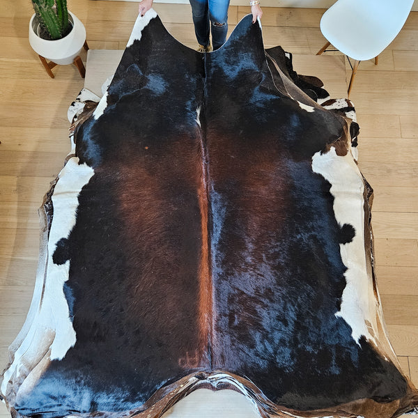 Brazilian Chocolate And White Cowhide Rug Size X Large 3983 , Stain Resistant Fur | eCowhides