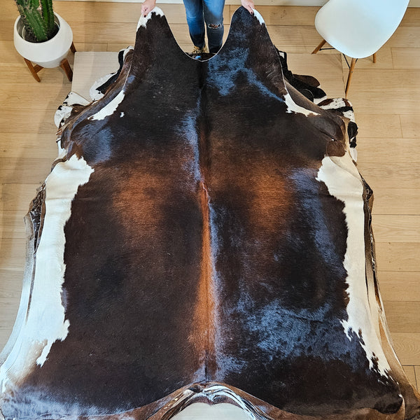 Brazilian Chocolate And White Cowhide Rug Size X Large 3984 , Stain Resistant Fur | eCowhides