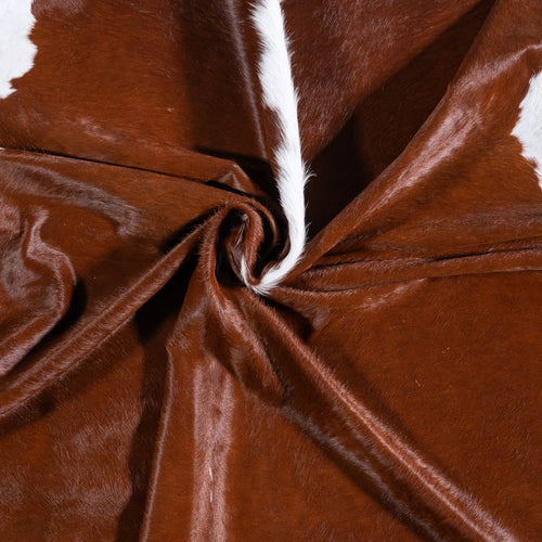 Brazilian Hereford Cowhide Rug Size 7'11" L x 7'6" W 6720