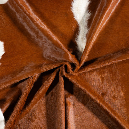 Brazilian Hereford Cowhide Rug Size 7'6" L x 6'10" W 5365