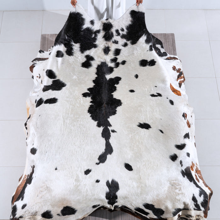 Black and White Cowhide Rug Size 8'0" L x 6'10" W 6282