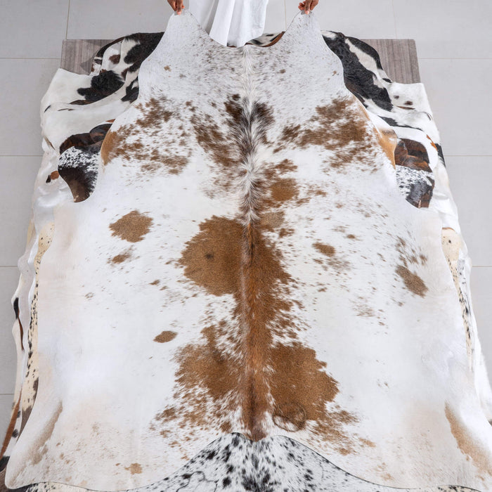 Brown Salt and Pepper Cowhide Rug Size 6'6" L x 6'6" W 6494