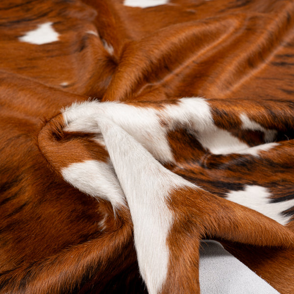 Tricolor Cowhide Rug - Exquisite Natural Patterns
