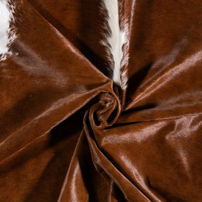 Brazilian Hereford Cowhide Rug Size 7'2" L x 7'2" W 3238