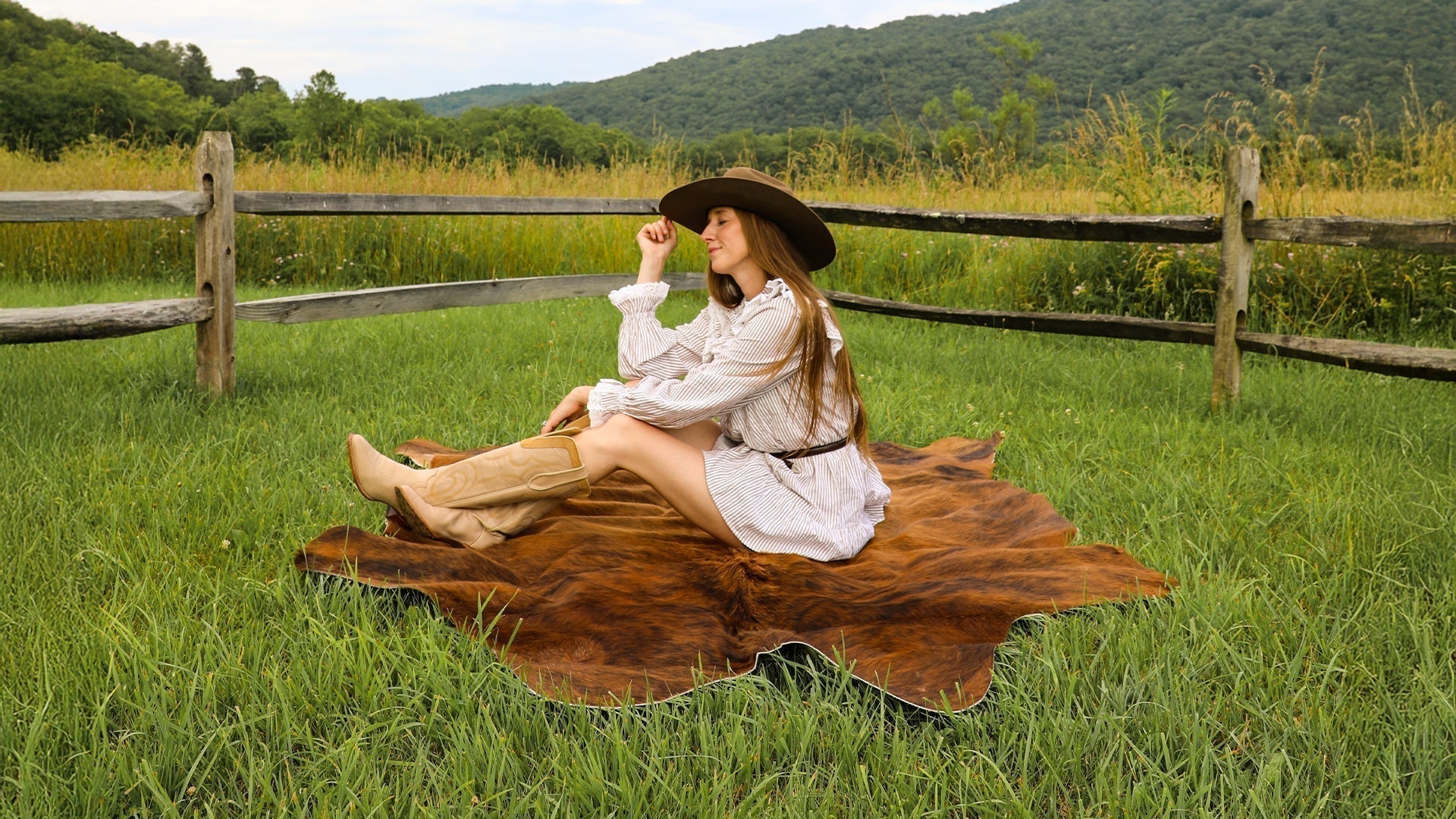 Washable Rugs vs. Cowhide Rugs: Which is a Better Investment? – eCowhides