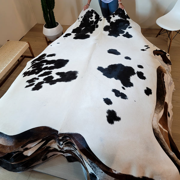 Natural Brazilian Black and White Cowhide Rug Size X Large 2599