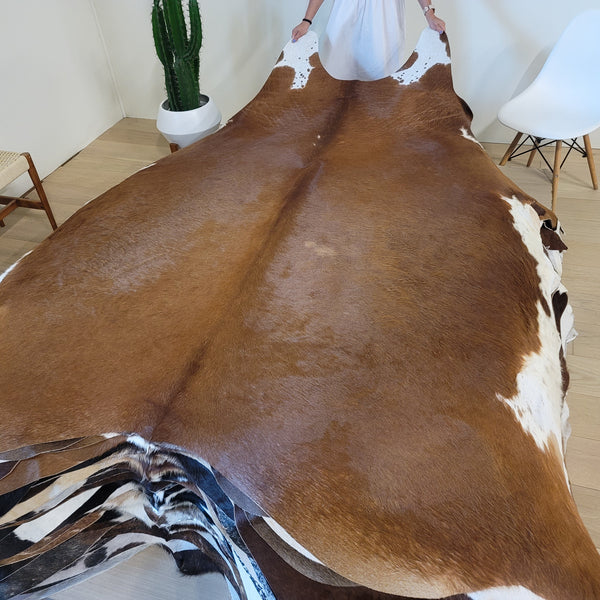 Natural Brazilian Brown and White Cowhide Rug Size XX Large 2951