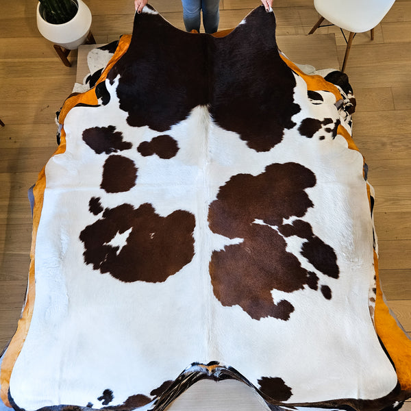 Natural Brown and White Cowhide Rug Size Large 3208