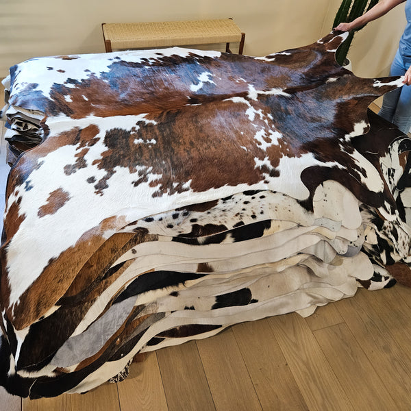 Tricolor Mix Cowhide Rug Size XL 3217