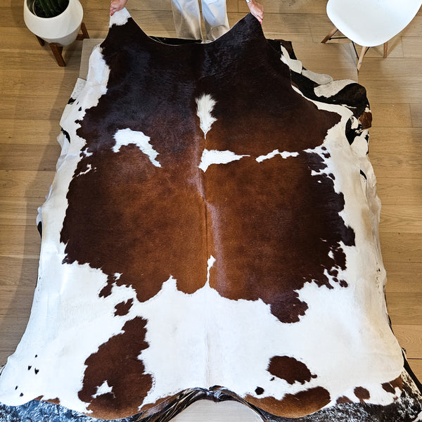 Natural Chocolate And White Cowhide Rug Size X Large 3426 , Stain Resistant Fur | eCowhides