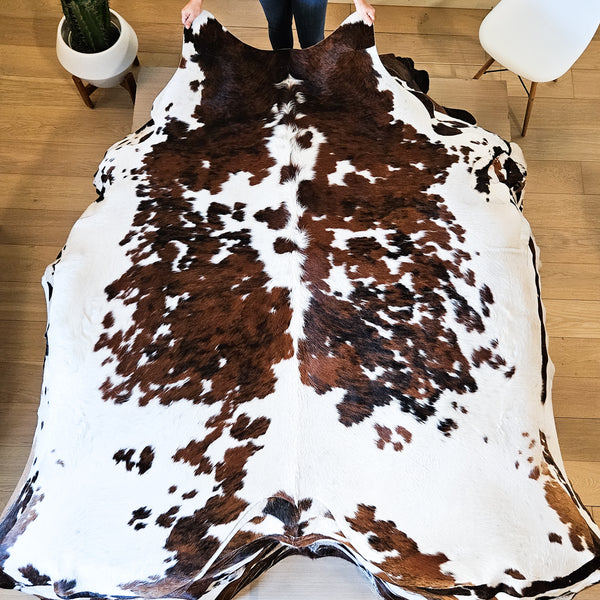 Tricolor Cowhide Rug Size X Large 3732