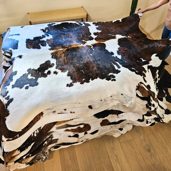 Tricolor Cowhide Rug Size X Large 3764