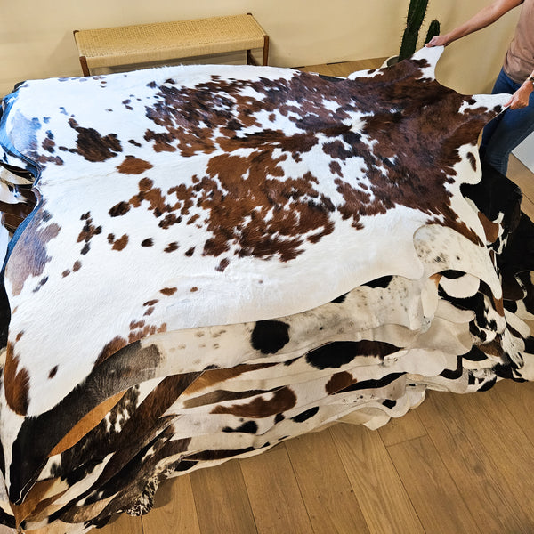Tricolor Cowhide Rug Size X Large 3779