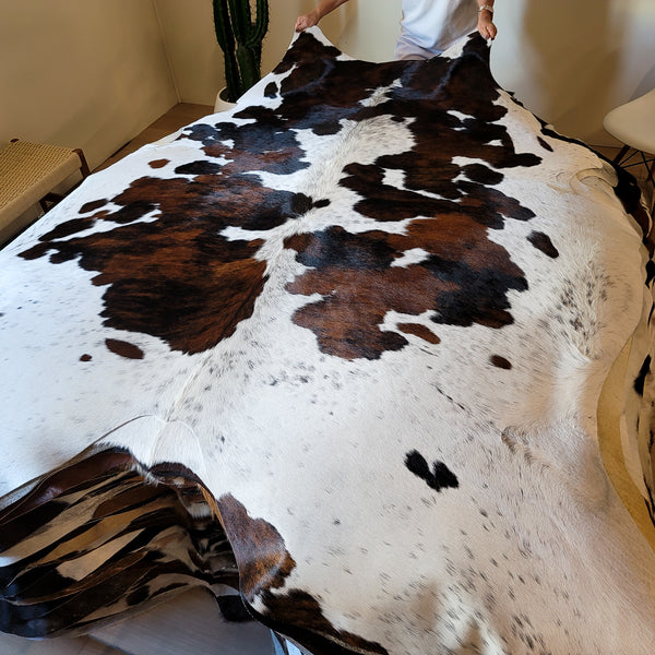 Natural Tricolor Cowhide Rug Size Large 2854 , Stain Resistant Fur | eCowhides