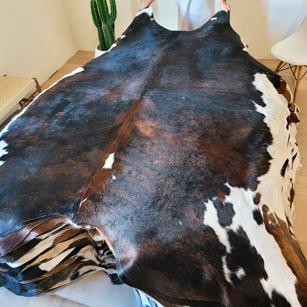 Natural Dark Tricolor Cowhide Rug Size Large 2857 , Stain Resistant Fur | eCowhides