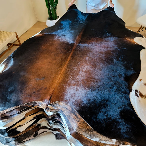 Natural Chocolate Cowhide Rug Size Large 2894