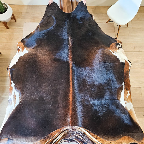 Brazilian Chocolate Cowhide Rug Size Large 4343 , Stain Resistant Fur | eCowhides
