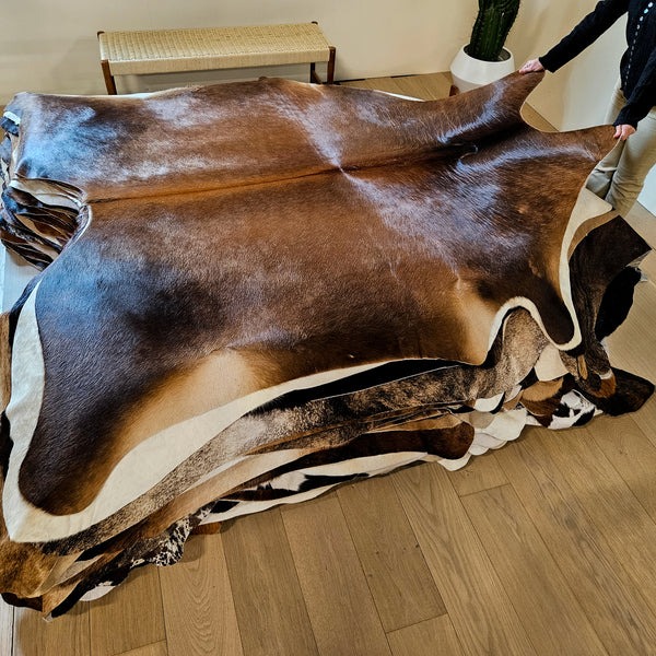 Brazilian Chocolate Cowhide Rug Size Large 4471 , Stain Resistant Fur | eCowhides