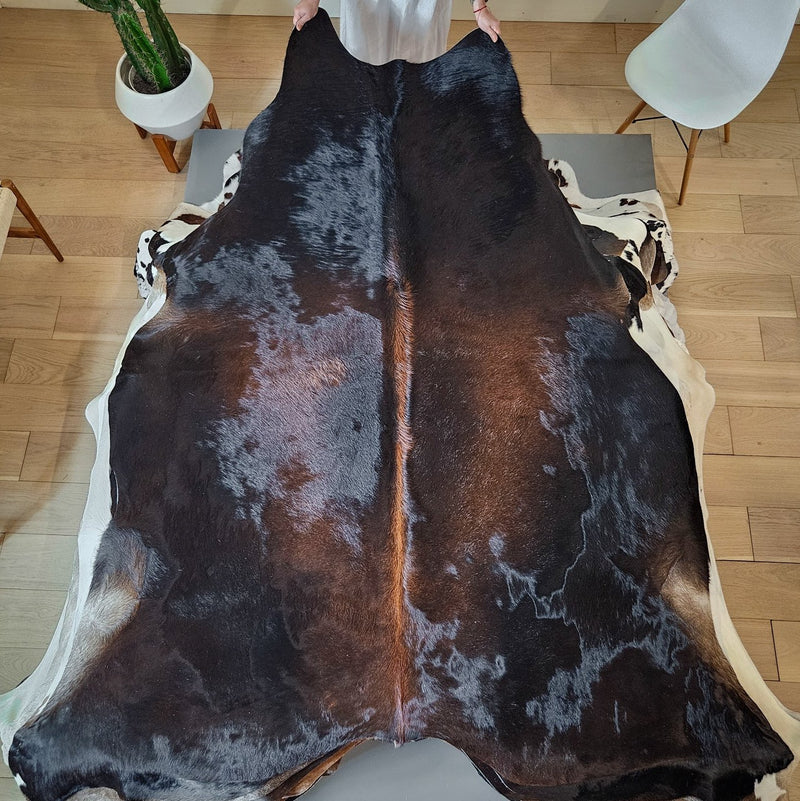 Brazilian Expresso Cowhide Rug Size 7'8" L x 6'8" W 6512