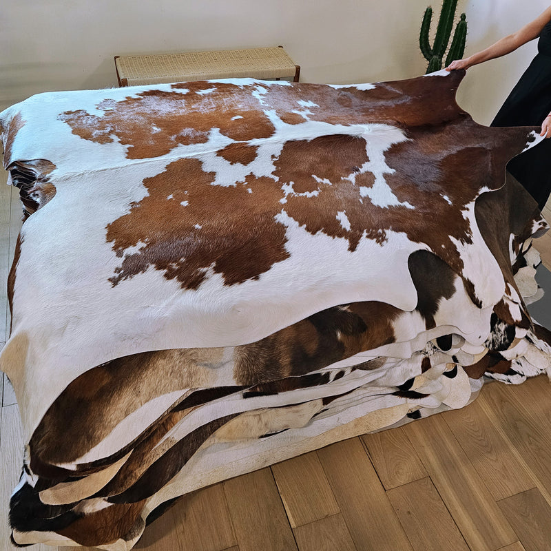 Brown and White Cowhide Rug Size 7'9" L x 6'10" W 6716