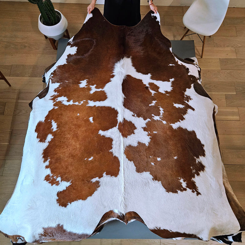 Brown and White Cowhide Rug Size 7'9" L x 6'10" W 6716