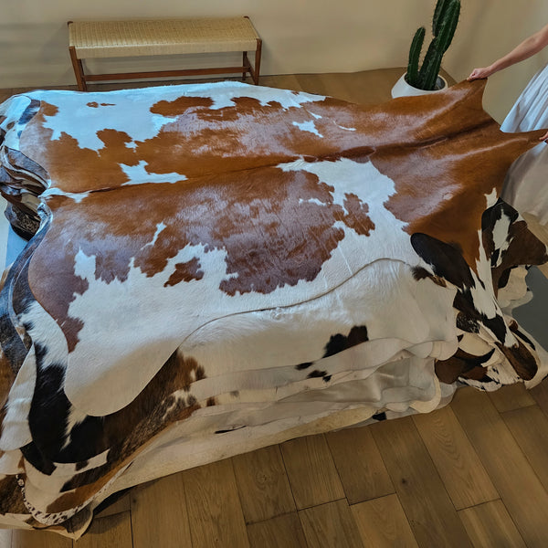 Brown and White Cowhide Rug Size 7'5" L x 6'2" W 7962