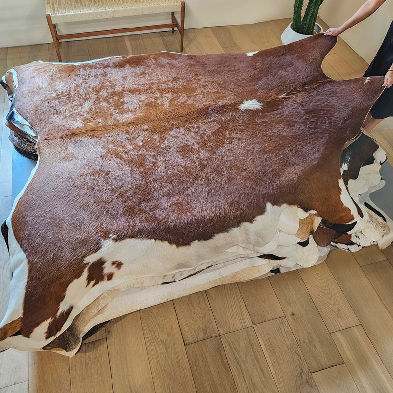 Brown and White Cowhide Rug Size 7'5" L x 7'3" W 8099