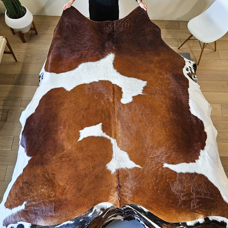 Brown and White Cowhide Rug Size 7'6" L x 7'4" W 8409