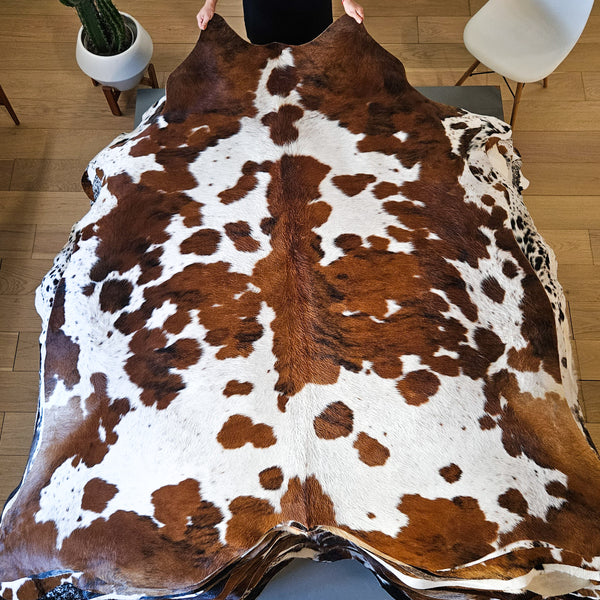 Tricolor Cowhide Rug Size 7'0" L x 7'0" W 8425