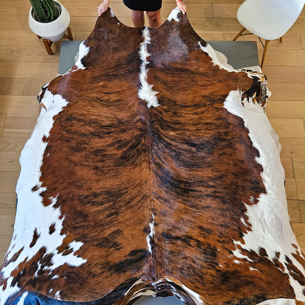 Tricolor Cowhide Rug Size 7'0" L x 7'0" W 8495