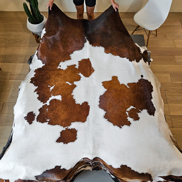 Brown and White Cowhide Rug Size 7'10" L x 6'8" W 8629