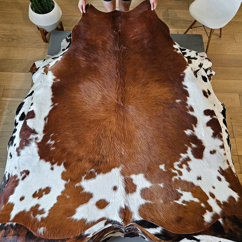 Brown and White Cowhide Rug Size 6'6" L x 6'7" W 8637