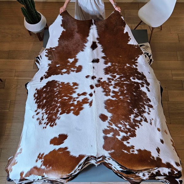 Brown and White Cowhide Rug Size 7'7" L x 7'6" W 7854