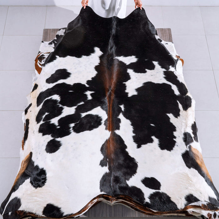 Black and White Cowhide Rug Size 7'8" L x 7'8" W 6545