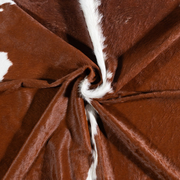 Brazilian Hereford Cowhide Rug Size 7'5" L x 6'7" W 6700
