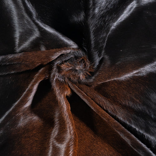 Brazilian Mahogany Cowhide Rug Size 6'10" L x 5'1" W 5807