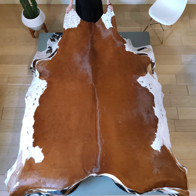 Brown and White Cowhide Rug Size 7'11" L x 6'9" W 8157