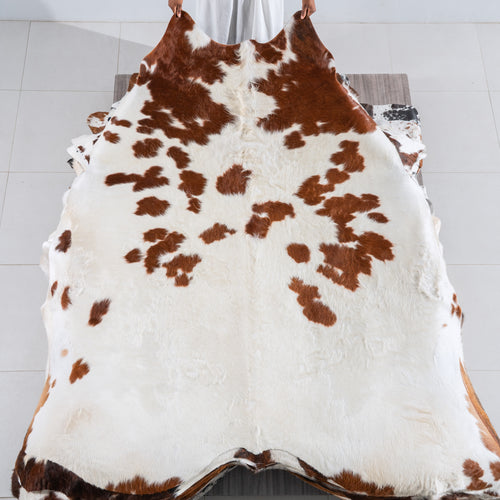 Brown and White Cowhide Rug Size 7'5" L x 7'1" W 5406