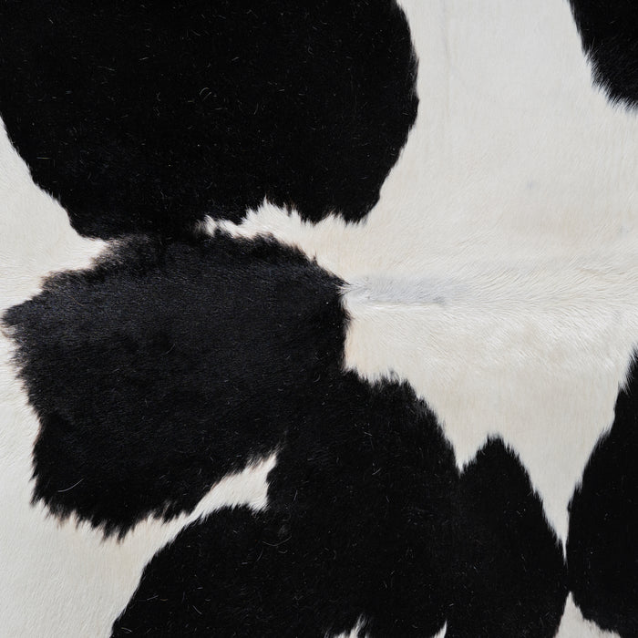 Black and White Cowhide Rug Size 6'9" L x 6'9" W 5409