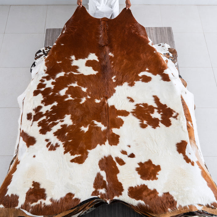 Brown and White Cowhide Rug Size 7'3" L x 7'3" W 5026