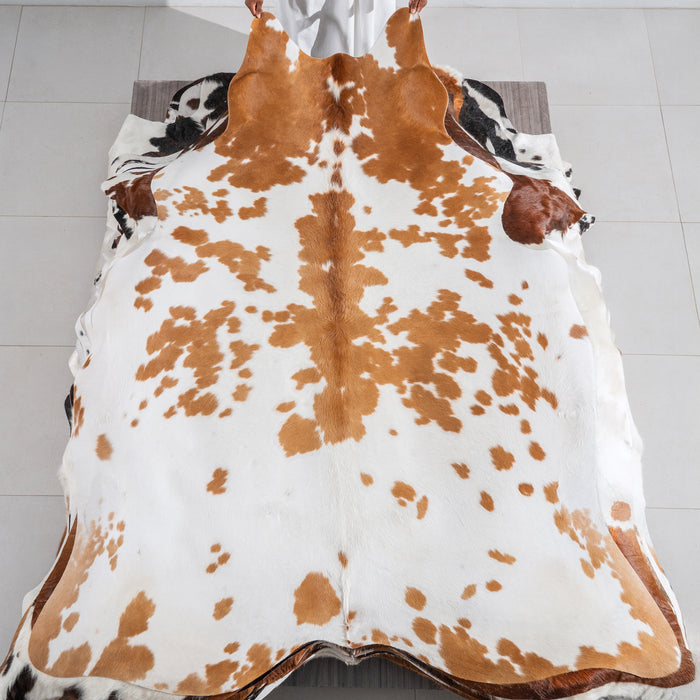 Brown and White Cowhide Rug Size 7'8" L x 6'7" W 6427