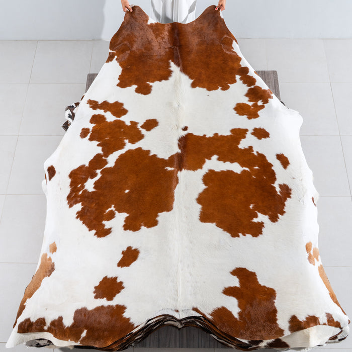 Brown and White Cowhide Rug Size 8'6" L x 7'4" W 4105