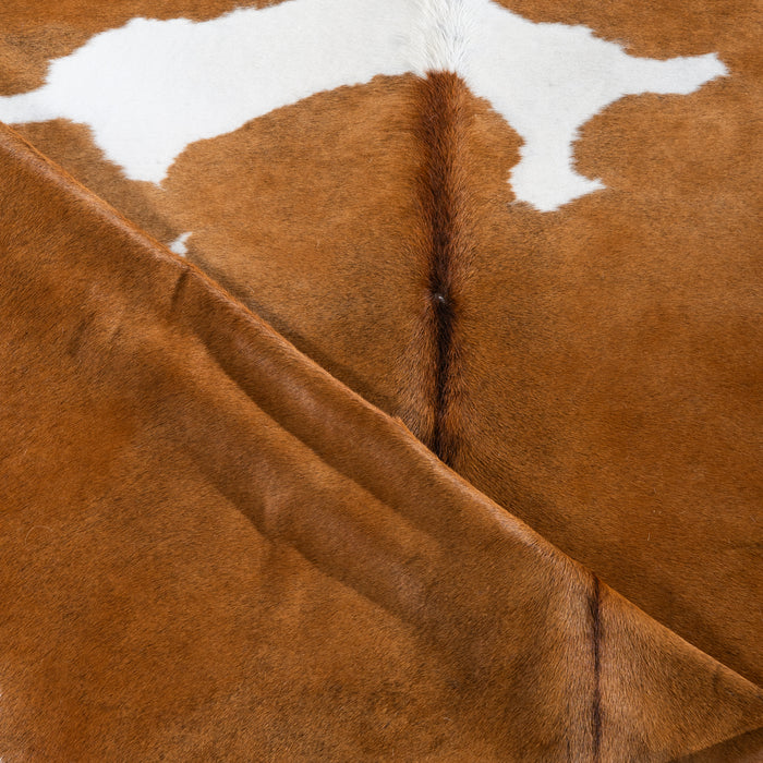 Brown and White Cowhide Rug Size 7'11" L x 6'9" W 4109