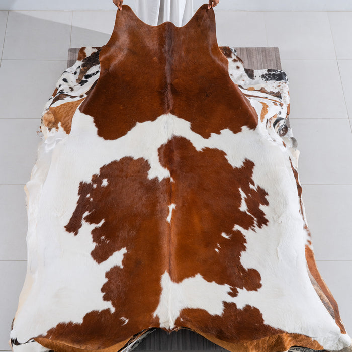 Brown and White Cowhide Rug Size 7'3" L x 6'6" W 5465