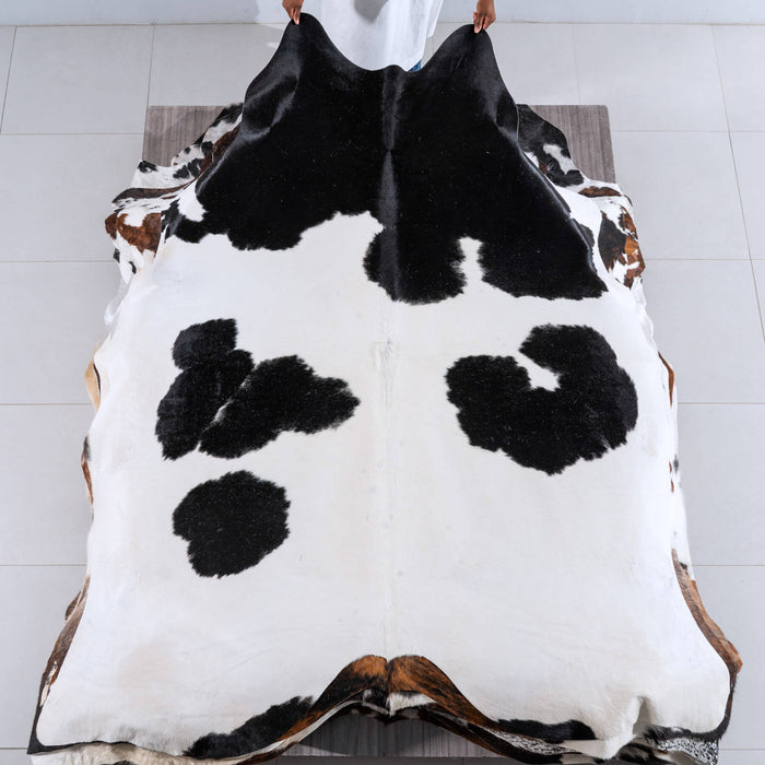Black and White Cowhide Rug Size 7'10" L x 6'10" W 6268