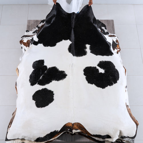 Black and White Cowhide Rug Size 7'10" L x 6'10" W 6268