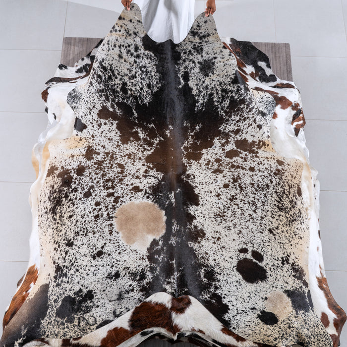 Chocolate and White Cowhide Rug Size 5'5" L x 6'10" W 6280
