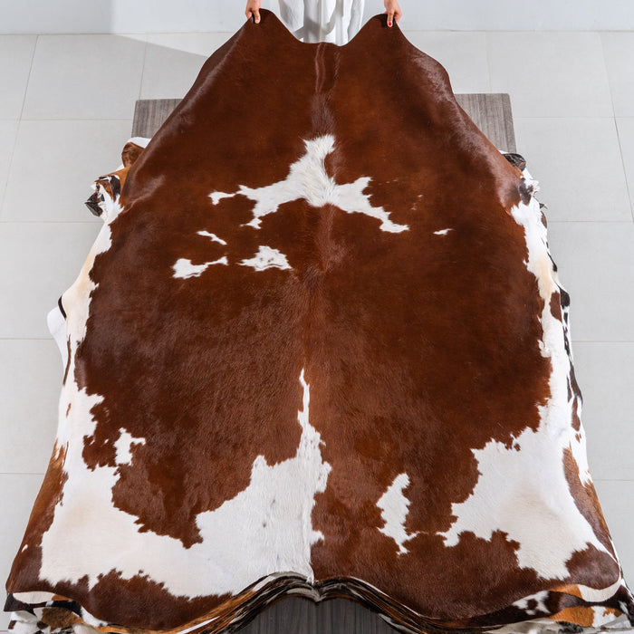 Brown and White Cowhide Rug Size 7'10" L x 7'3" W 4139